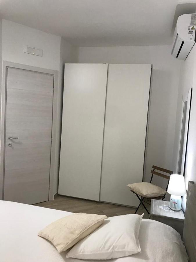 Holiday House Palau Bagian luar foto
