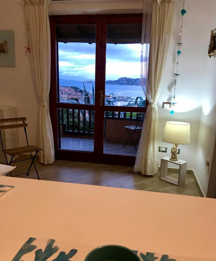Holiday House Palau Bagian luar foto