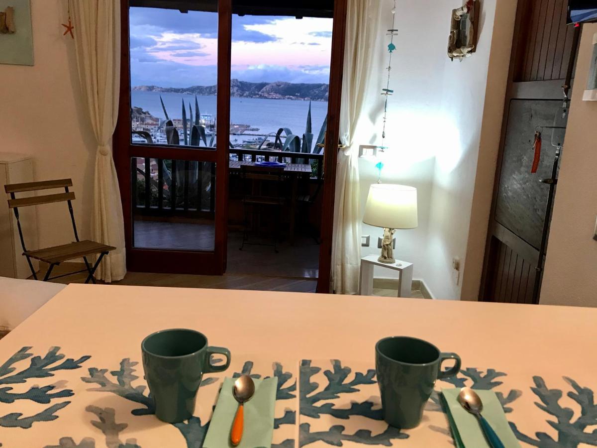 Holiday House Palau Bagian luar foto