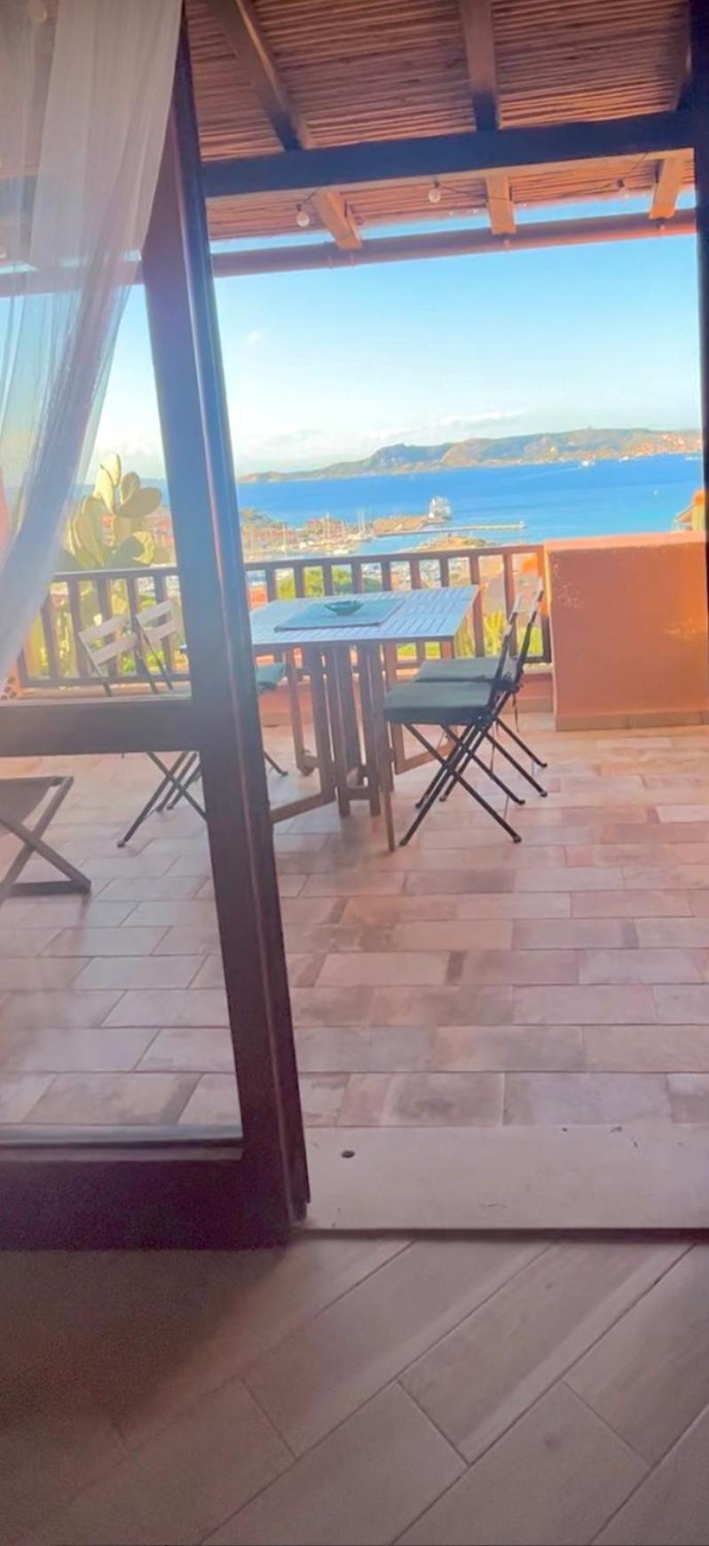 Holiday House Palau Bagian luar foto